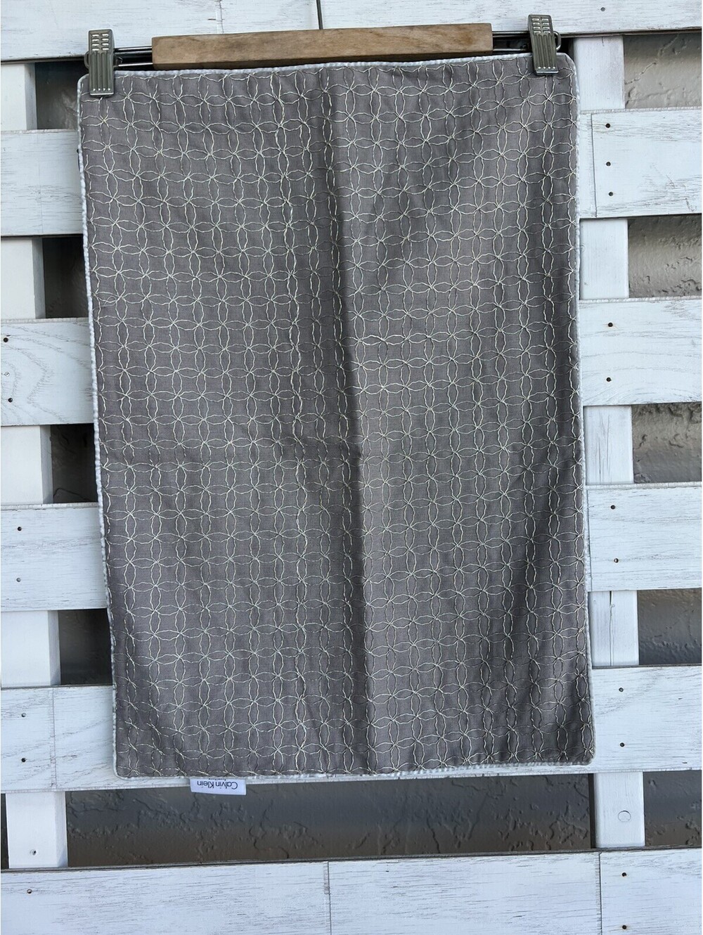 Calvin Klein Furniture Gray Silver Metallic Circle 14x20 Pillow Case